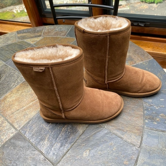 Minnetonka Shearling Boots Size 10 - Picture 2 of 9